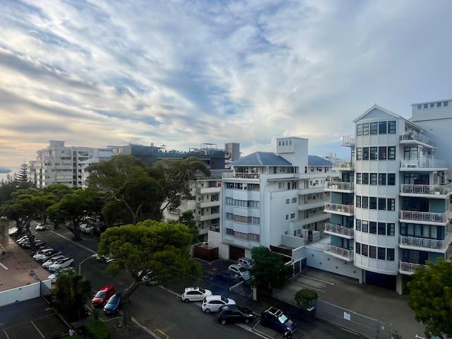 To Let 2 Bedroom Property for Rent in Sea Point Western Cape